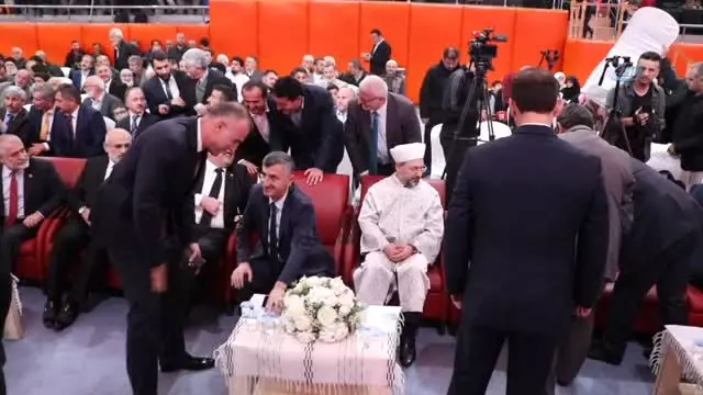 Diyanet İşleri Başkanı Erbaş, 'Dünyamızın Meselesini Çözmek İstersek, Mutlaka Kur-an'ın Mesajlarını... Diyanet İşleri Başkanı Erbaş, 'Dünyamızın Meselesini Çözmek İstersek, Mutlaka Kur-an'ın Mesajlarını...