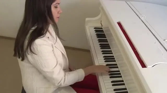 Rus Gelin' Piyanoda Türk Yetenekleri Keşfediyor