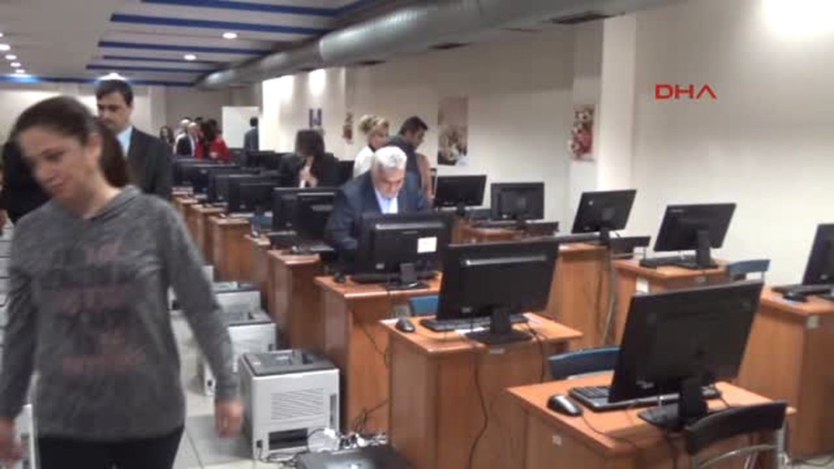 Bursa Yılların Zabit Katipleri Klavye Sınavına Alındı