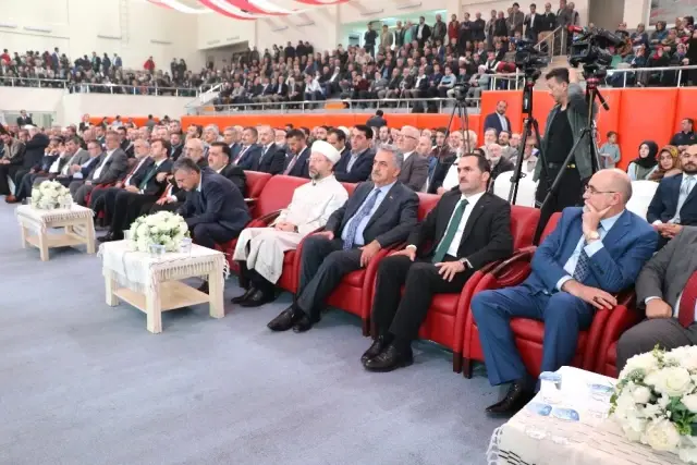 Diyanet İşleri Başkanı Erbaş: 'Bugün Dünyamızın Hangi Meselesini Çözmek İstersek Mutlaka Kur'an'ın... Diyanet İşleri Başkanı Erbaş: 'Bugün Dünyamızın Hangi Meselesini Çözmek İstersek Mutlaka Kur'an'ın...