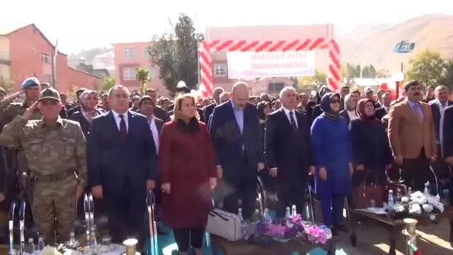Bakan Süleyman Soylu, 'O Çocukların Dağa Gitmesini Engellemek Hepimizin Sorumluluğudur' Bakan Süleyman Soylu, 'O Çocukların Dağa Gitmesini Engellemek Hepimizin Sorumluluğudur'