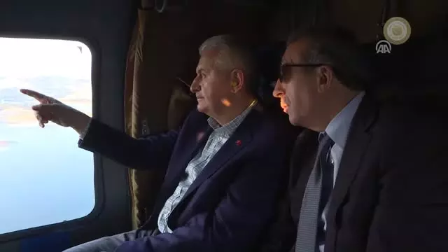 Başbakan, 'Hep İçimde Ukde Kalmıştı' Dediği Ağın Köprüsünden Makam Aracıyla Geçti Başbakan, 'Hep İçimde Ukde Kalmıştı' Dediği Ağın Köprüsünden Makam Aracıyla Geçti