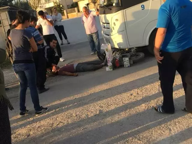 Minibüs ile Çarpışan Motosiklet Sürücüsü Hayatını Kaybetti