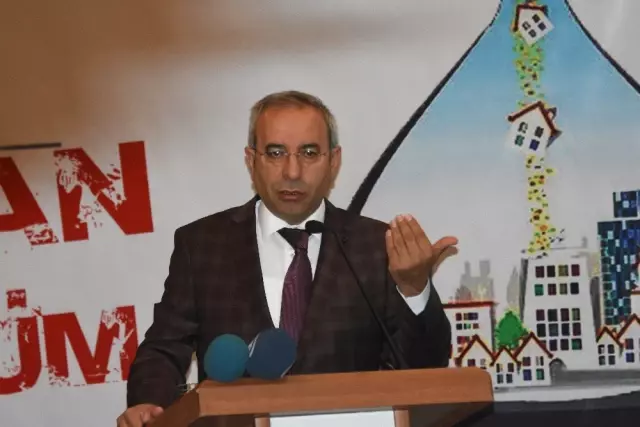Van'da 'Deprem Gerçeğine Karşı Geç Olmadan Kentsel Dönüşüm' Çalıştayı Yapıldı Van'da 'Deprem Gerçeğine Karşı Geç Olmadan Kentsel Dönüşüm' Çalıştayı Yapıldı