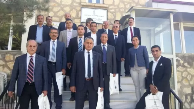Arapgir'de Kütüphanelerle İlgili Toplantı Yapıldı Arapgir'de Kütüphanelerle İlgili Toplantı Yapıldı