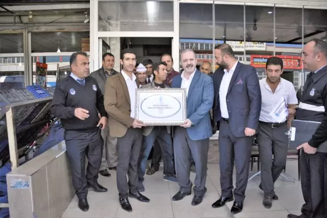 Tuşba Belediyesinden 'Beyaz Bayrak Güvenli Gıda Başarı Belgesi' Uygulaması Tuşba Belediyesinden 'Beyaz Bayrak Güvenli Gıda Başarı Belgesi' Uygulaması