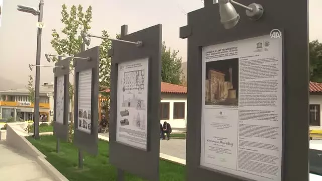 3s Kale Holding'den Divriği'ye 5 Milyon Liralık 'Meydan' Yatırımı 3s Kale Holding'den Divriği'ye 5 Milyon Liralık 'Meydan' Yatırımı