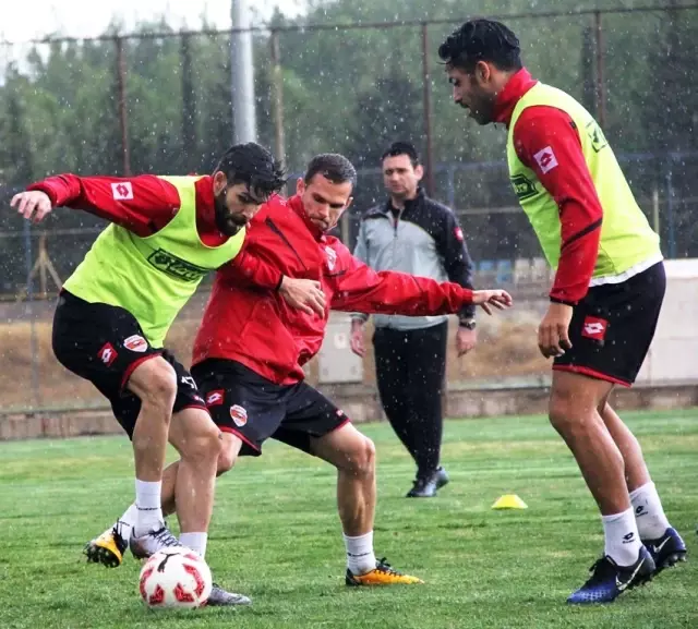 Adanaspor-Balıkesirspor Baltok Maçının Hazırlıklarına ...