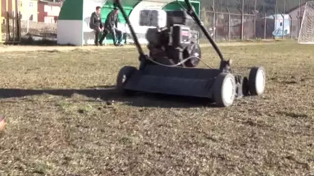 Cezasını Sahada Çekiyor Cezasını Sahada Çekiyor