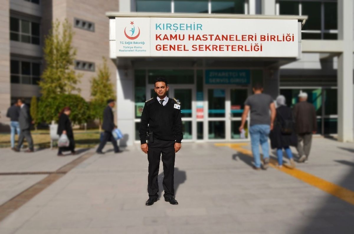 Güvenlik Görevlisinden İnsanlık Dersi