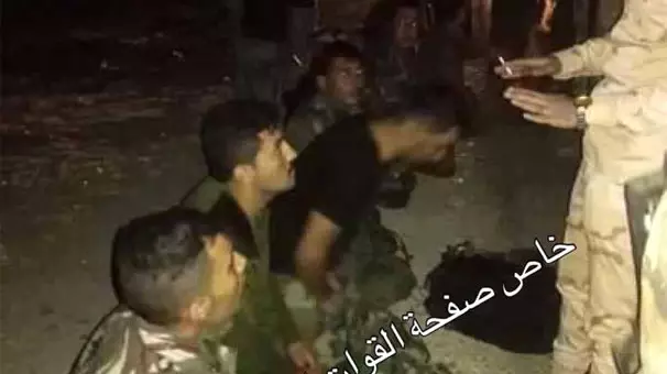 Irak Ordusu, Peşmergeleri Yakalayıp Diz Çöktürdü! Fotoğraf, Barzani'yi Çok Kızdıracak