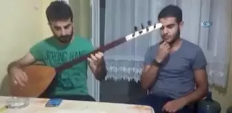 Orhan Ölmez: Tekirdağ'da Selde Şehit Olan Askerin Türkü Söylediği Görüntüler Ortaya Çıktı Orhan Ölmez: Tekirdağ'da Selde Şehit Olan Askerin Türkü Söylediği Görüntüler Ortaya Çıktı