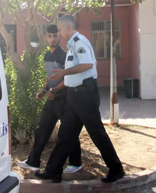 15 Yaşındaki Kız Arkadaşını İntihara Sürüklemekten Gözaltına Alındı 15 Yaşındaki Kız Arkadaşını İntihara Sürüklemekten Gözaltına Alındı