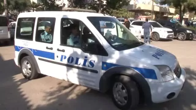 Kız Arkadaşı 6'ıncı Kattan Atlayan Genç, 'İntihara Sürüklemekten' Gözaltına Alındı Kız Arkadaşı 6'ıncı Kattan Atlayan Genç, 'İntihara Sürüklemekten' Gözaltına Alındı