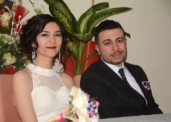 Kanser Hastası Selen Öğretmen, Yaşamını Yitirdi Kanser Hastası Selen Öğretmen, Yaşamını Yitirdi