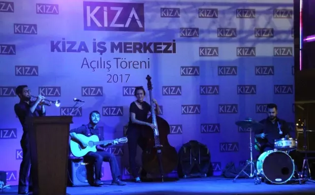 Kiza İş Merkezi Törenle Açıldı