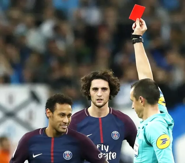 Neymar'a 2 Maç Ceza Neymar'a 2 Maç Ceza