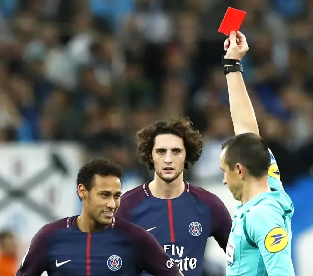 Neymar'a 2 Maç Ceza Neymar'a 2 Maç Ceza