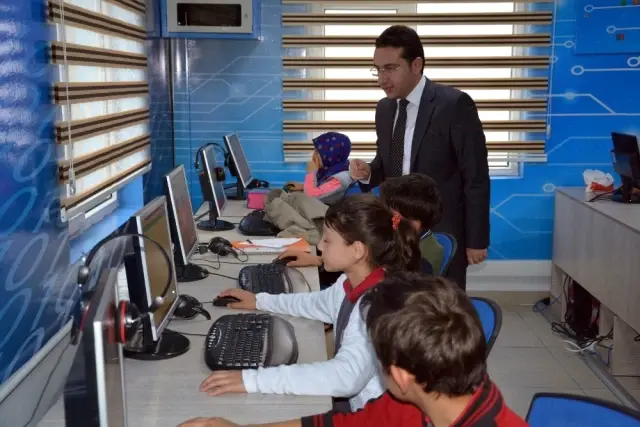 Geleceğin Mühendisleri Ordu'dan Yetişiyor Geleceğin Mühendisleri Ordu'dan Yetişiyor