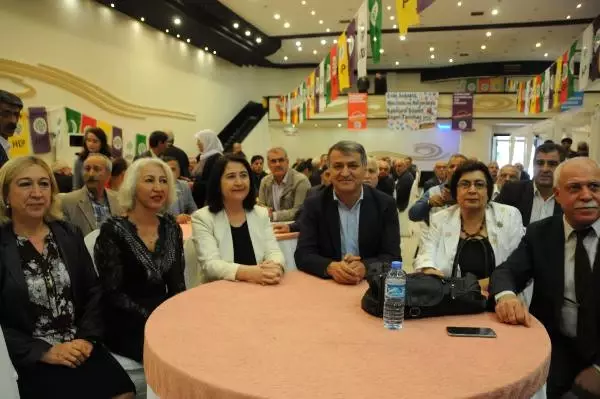 Hdp'li Kemalbay: AKP'li Belediye Başkanları Neden Ayrıldıklarını Açıklamalı Hdp'li Kemalbay: AKP'li Belediye Başkanları Neden Ayrıldıklarını Açıklamalı