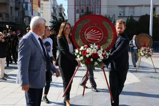 CHP'den Cumhuriyet Bayramı Töreni CHP'den Cumhuriyet Bayramı Töreni