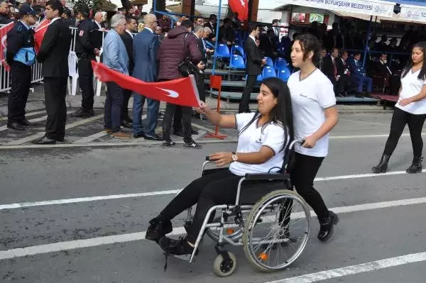 Ege'de Cumhuriyet'in 94'üncü Yıl Coşkusu Ege'de Cumhuriyet'in 94'üncü Yıl Coşkusu