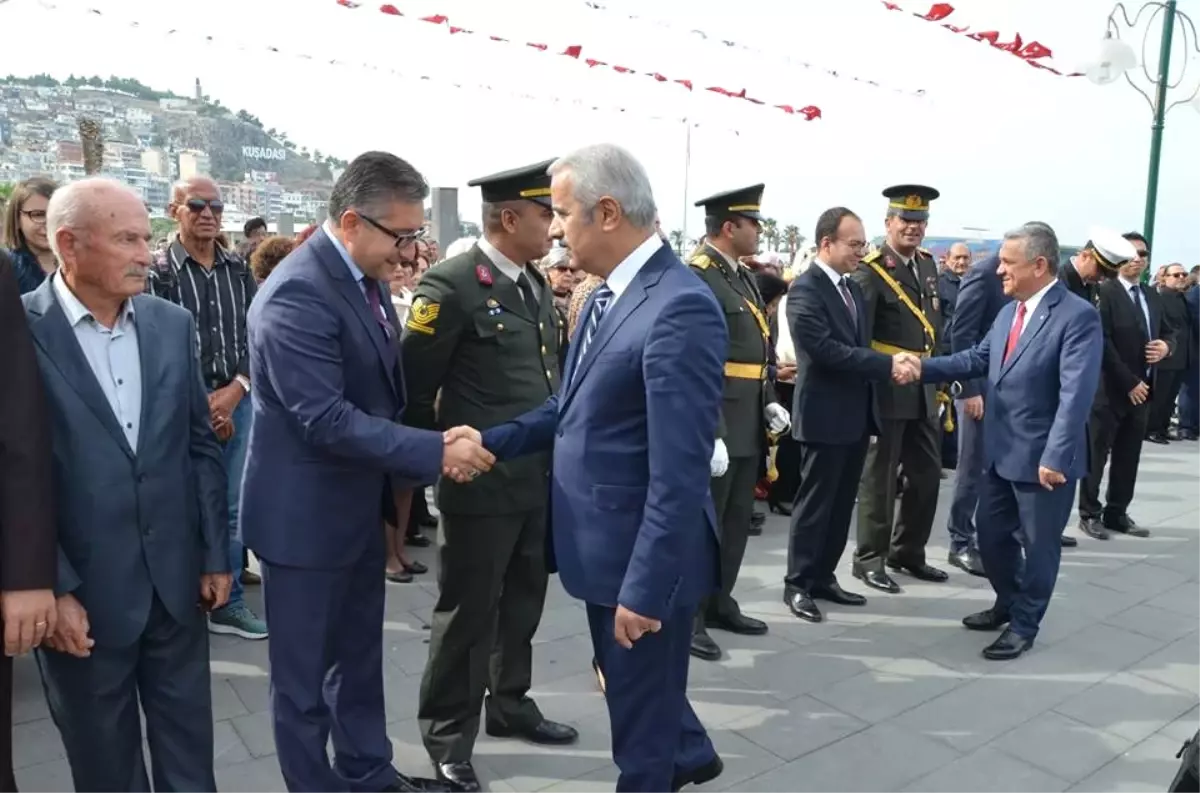 Kuşadası'nda Cumhuriyet Bayramı Coşkusu