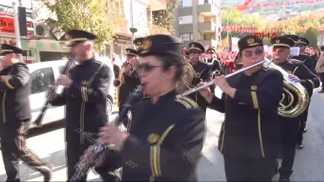Manisa 'Cumhuriyet' İçin Yürüdüler Manisa 'Cumhuriyet' İçin Yürüdüler