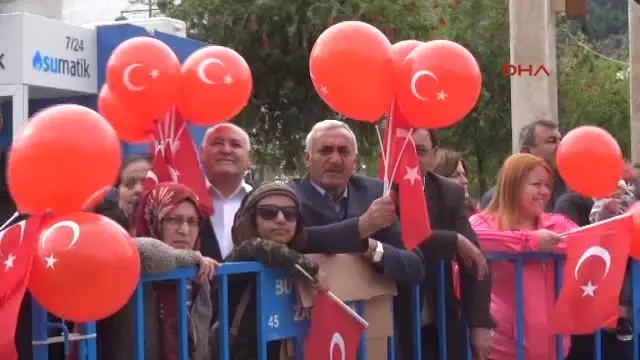 Manisa Ege'de Cumhuriyet'in 94'üncü Yıl Coşkusu Manisa Ege'de Cumhuriyet'in 94'üncü Yıl Coşkusu