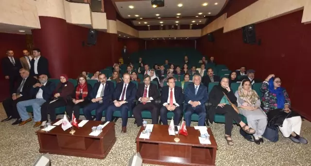 Pakistan Ticaret ve Tekstil Bakanı Malik: Pakistan Ticaret ve Tekstil Bakanı Malik: