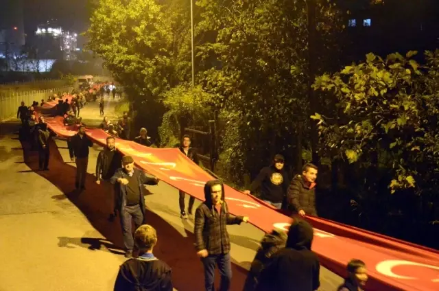 300 Metrelik Bayrakla 29 Ekim Coşkusu 300 Metrelik Bayrakla 29 Ekim Coşkusu