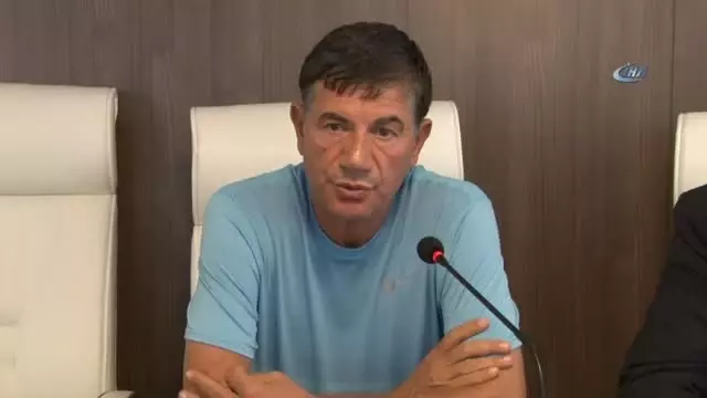 Adana Demirspor'da Teknik Direktör Giray Bulak İstifa Etti Adana Demirspor'da Teknik Direktör Giray Bulak İstifa Etti