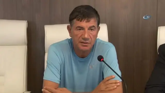 Adana Demirspor'da Teknik Direktör Giray Bulak İstifa Etti Adana Demirspor'da Teknik Direktör Giray Bulak İstifa Etti