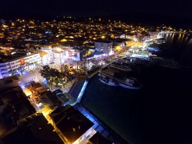 Ayvalık'ta Cumhuriyet Gecesi