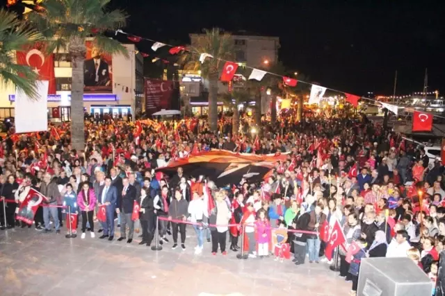 Ayvalık'ta Cumhuriyet Gecesi