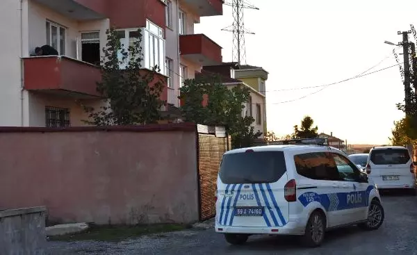 8 Yaşındaki Çocuk, Babasının Silahıyla Oynarken Kendisini Başından Vurdu 8 Yaşındaki Çocuk, Babasının Silahıyla Oynarken Kendisini Başından Vurdu