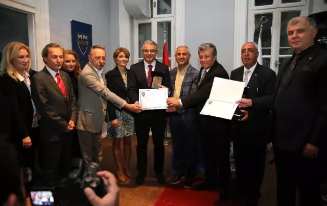 Başkan Akpınar'a 'Cumhuriyet Üstün Hizmet Ödülü'