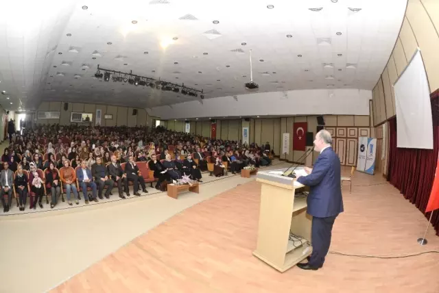Van'da '15 Temmuz'un İnsan Öyküleri' Söyleşi Van'da '15 Temmuz'un İnsan Öyküleri' Söyleşi
