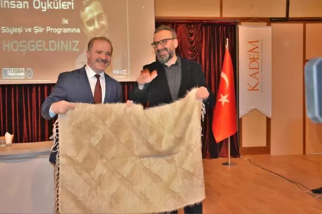 Van'da '15 Temmuz'un İnsan Öyküleri' Söyleşi Van'da '15 Temmuz'un İnsan Öyküleri' Söyleşi