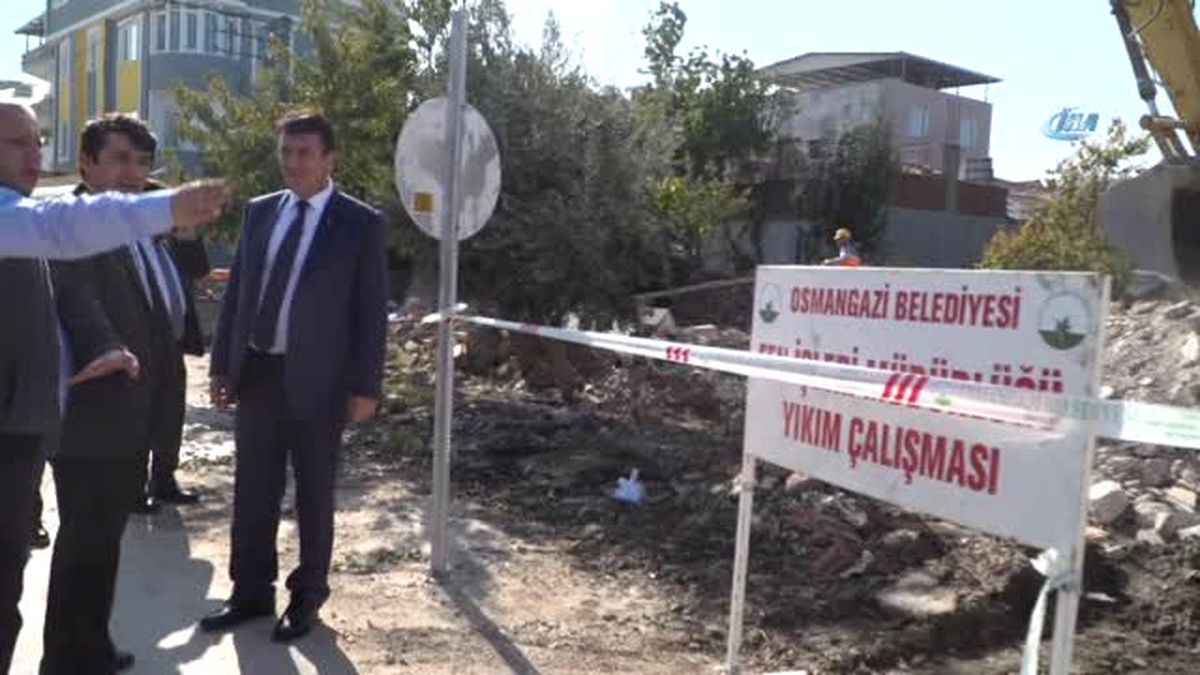Yunuseli'nde Kamulaştırılan Binalar Yıkıldı