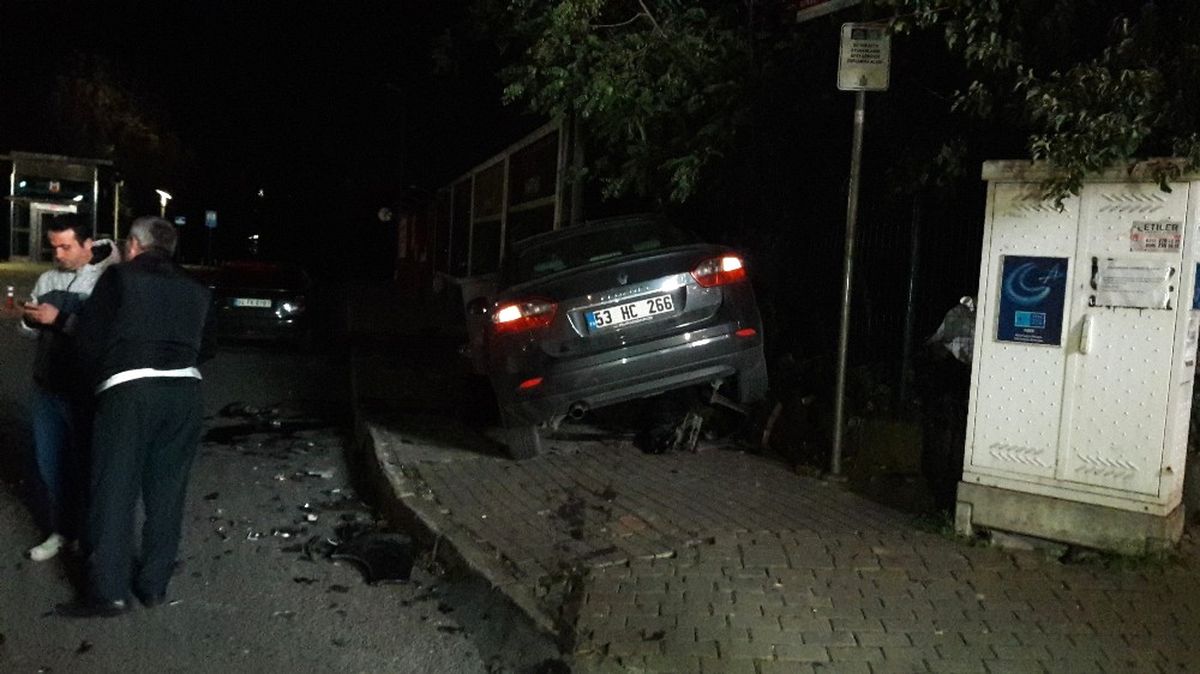Etiler'deki Kaza Güvenlik Kamerasına Saniye Saniye Yansıdı