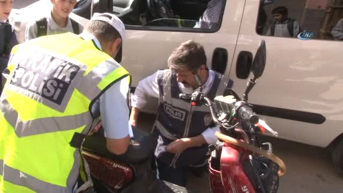 Adana'da Bombalı Motosiklet Alarmı