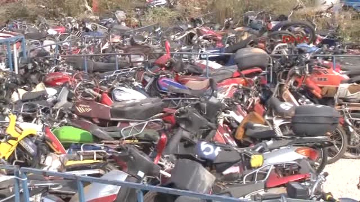 Adana Karakol Bahçesi, Yakalanan Motorsikletlerle Doldu Taştı