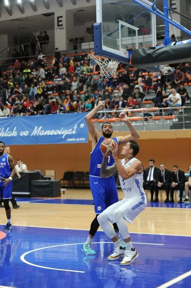 Fıba Erkekler Europe Cup: İstanbul Bbsk: 72 - Dinamo Tiflis: 52