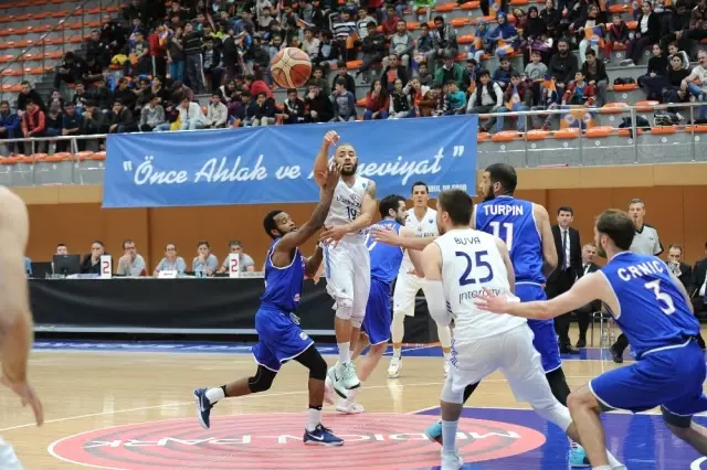 Fıba Erkekler Europe Cup: İstanbul Bbsk: 72 - Dinamo Tiflis: 52