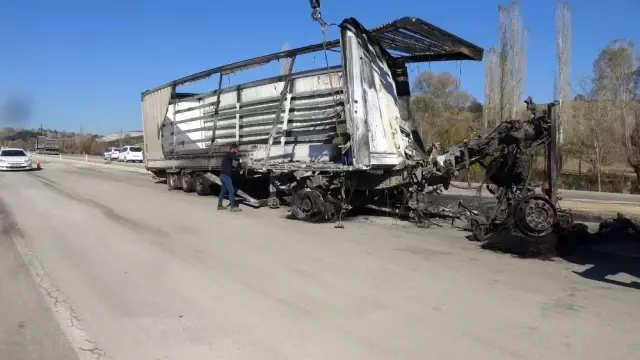 3 Kişinin Öldüğü Tır Kazasının Ardından