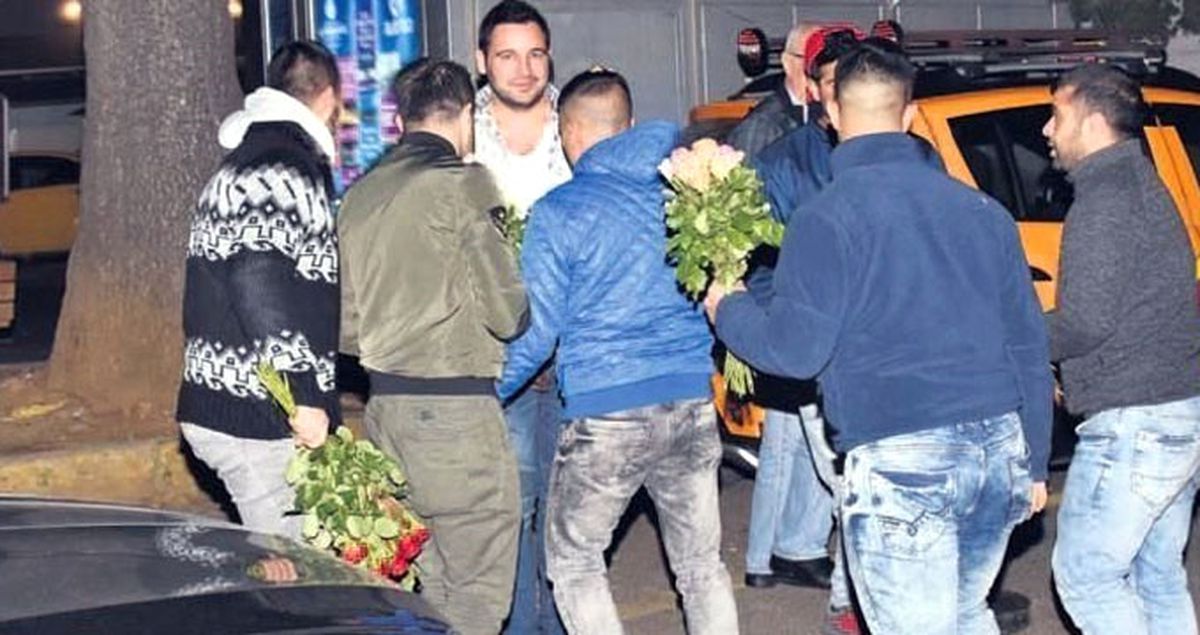 Hacı Sabancı, 2 Bin TL Bahşiş Vermesine Rağmen Çiçekçilerden Kurtulamadı