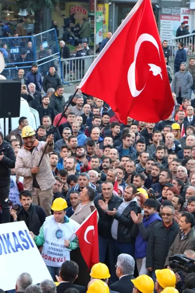Madencilerden Torba Yasa Tepkisi