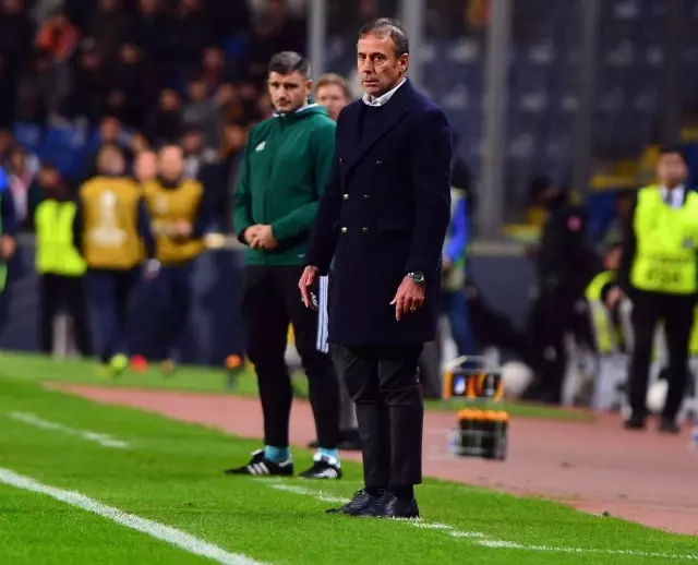 UEFA Avrupa Ligi: Medipol Başakşehir: 1 - Hoffenheim: 1 (Maç Sonucu) UEFA Avrupa Ligi: Medipol Başakşehir: 1 - Hoffenheim: 1 (Maç Sonucu)