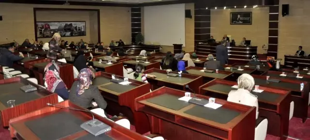 Uyuşturucu Bağımlısı Oğlum Annesini Bıçakladı' Dedi, Validen Yardım İstedi Uyuşturucu Bağımlısı Oğlum Annesini Bıçakladı' Dedi, Validen Yardım İstedi